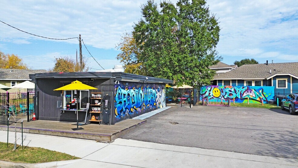 More Photos Of 4409 Canal St, Houston General Retail For Sale