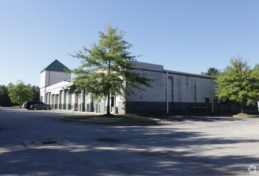 More Photos Of 11050 Livingston Rd, Fort Washington Warehouse For Lease