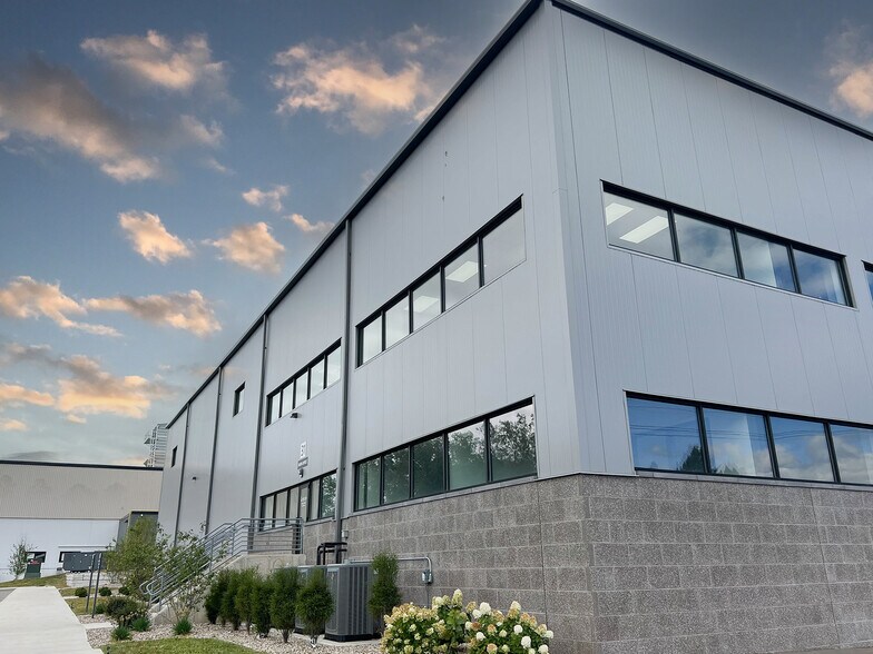 More Photos Of 2950 Prairie St SW, Grandville Manufacturing For Sale