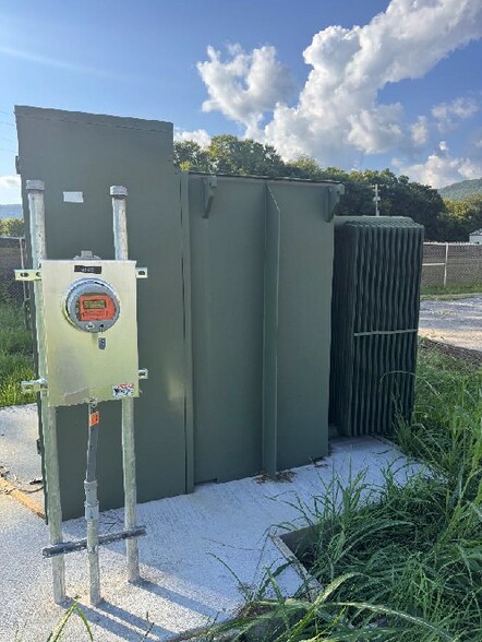 More Photos Of 2228 S Cedar Ave, South Pittsburg Freestanding For Sale