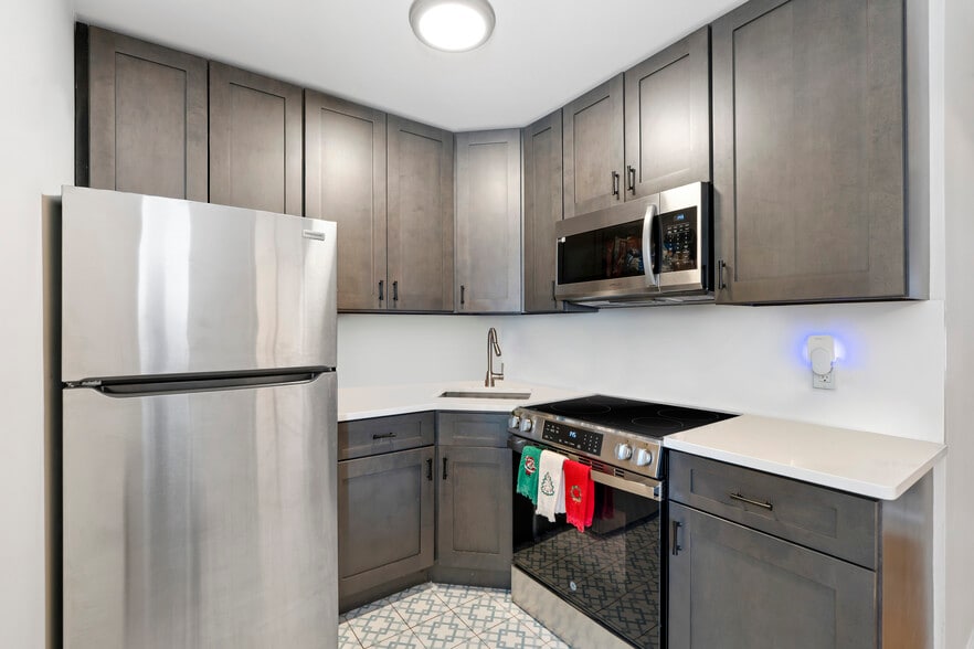 More Photos Of 383 Broad St, Bloomfield Storefront Retail Residential For Sale