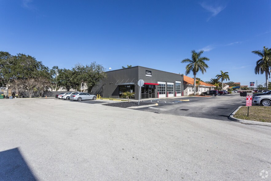 More Photos Of 3939 Clark Rd, Sarasota Auto Repair For Sale