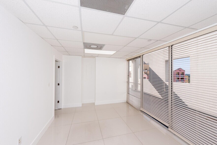 More Photos Of 2645 SW 37th Ave, Miami Medical For Lease