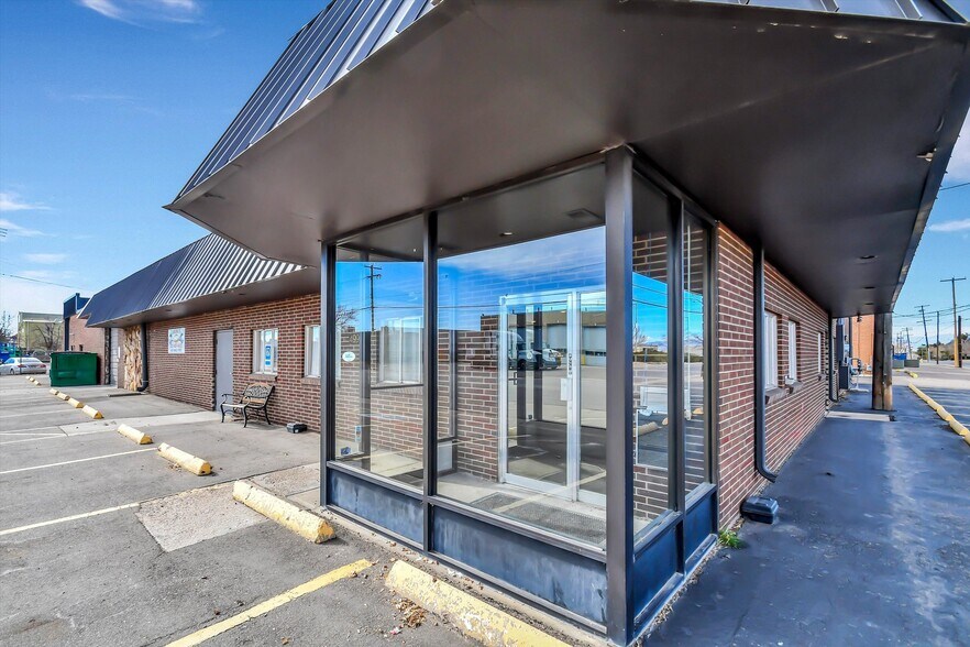 More Photos Of 4995 Monaco St, Commerce City Manufacturing For Sale