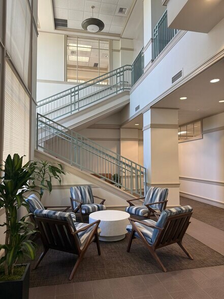 More Photos Of 1501 E McAndrews Rd, Medford Medical For Lease