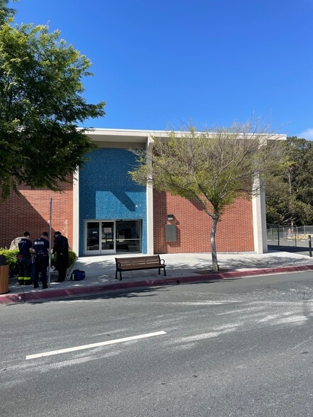 More Photos Of 3939 San Pablo Dam Rd, El Sobrante Bank For Lease