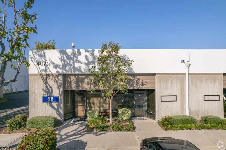More Photos Of 1200 N Van Buren St, Anaheim Light Manufacturing For Lease
