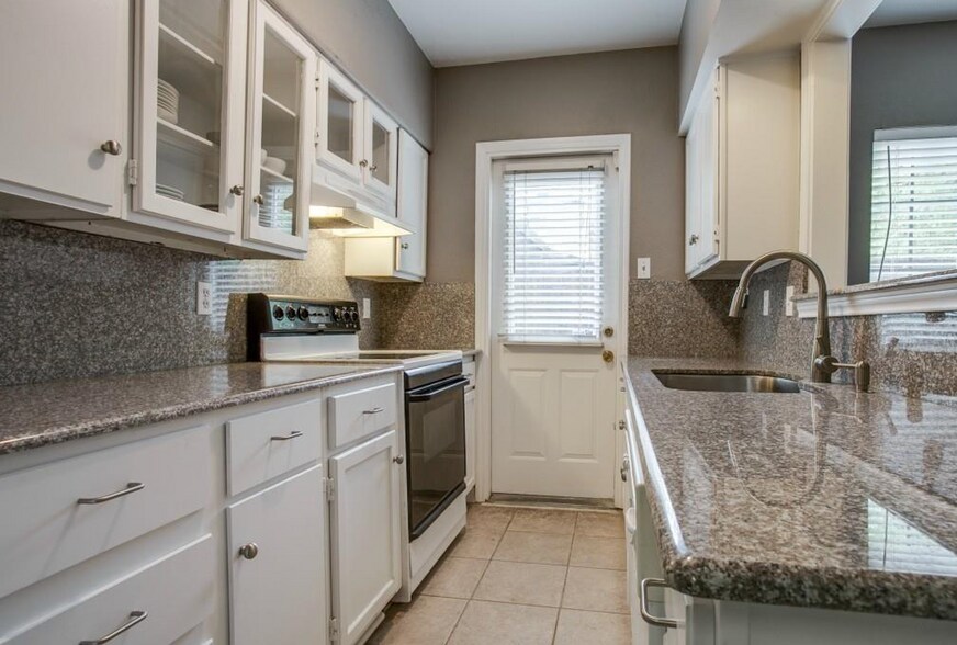 More Photos Of 4000 Rawlins St, Dallas Multifamily For Sale