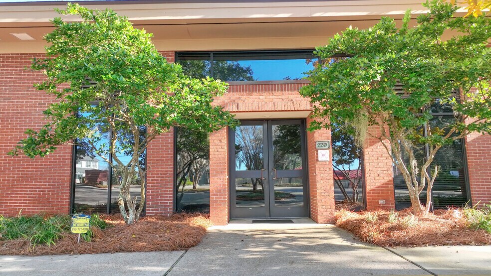 More Photos Of 220 Mckenzie Ave, Panama City Office For Sale