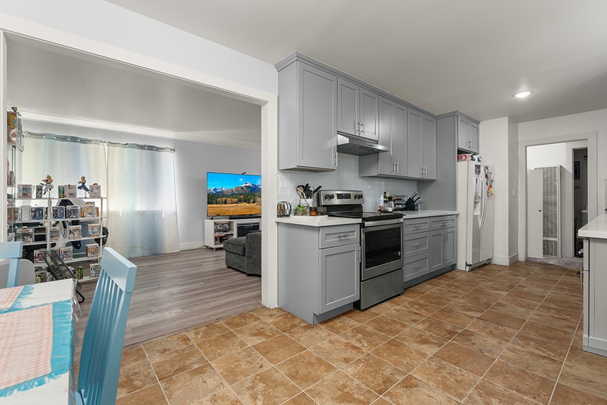 More Photos Of 2100 Sahara Way, Santa Clara Apartments For Sale