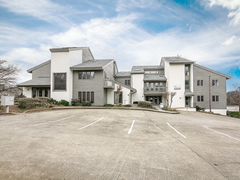 More Photos Of 1010 E North St, Greenville Loft Creative Space For Lease