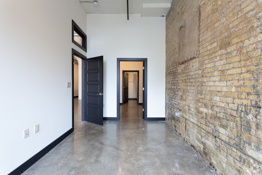 More Photos Of 226 N Water St, Milwaukee Apartments For Sale