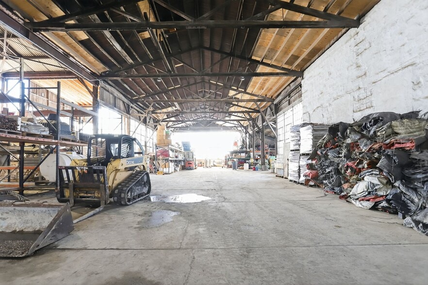 More Photos Of 935 W 6th St, Lansdale Industrial For Sale