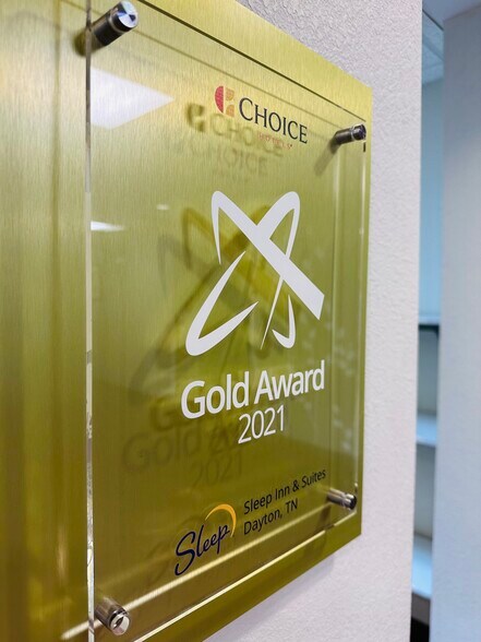 More Photos Of 4450 Rhea County Hwy, Dayton Hotel For Sale