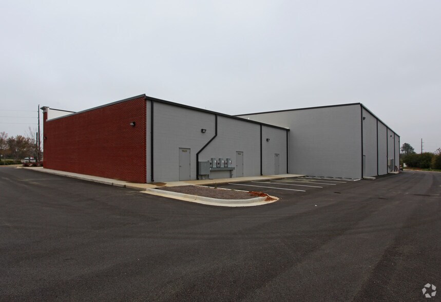 More Photos Of 7920-7968 Atlanta Hwy, Montgomery Storefront For Sale