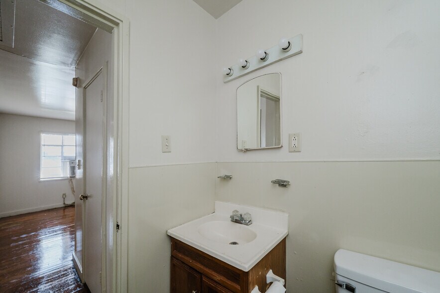 More Photos Of , Birmingham Multifamily For Sale