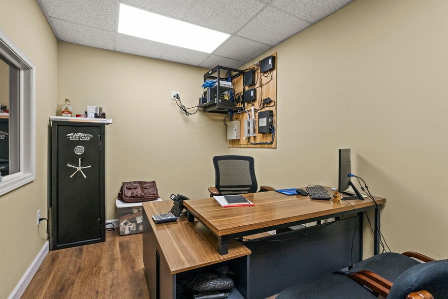 More Photos Of 118 Rainbow Lake Rd, Boiling Springs Auto Dealership For Sale