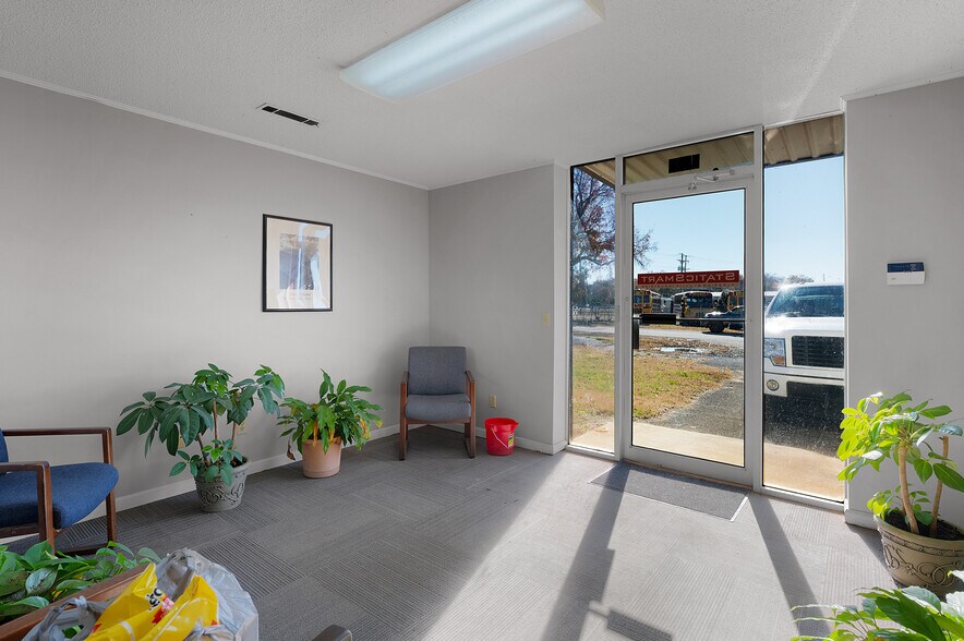 More Photos Of 1849 US-41, Calhoun Warehouse For Sale