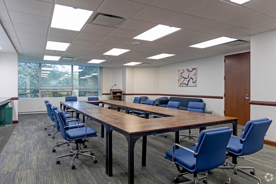 More Photos Of 500 Mamaroneck Ave, Harrison Office For Lease