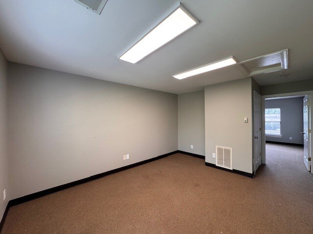 More Photos Of 504 Autumn Springs Ct, Franklin Loft Creative Space For Lease