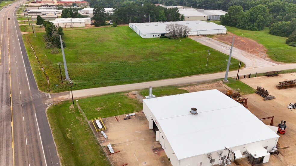 More Photos Of 101 Anvil St, Jacksonville Warehouse For Sale