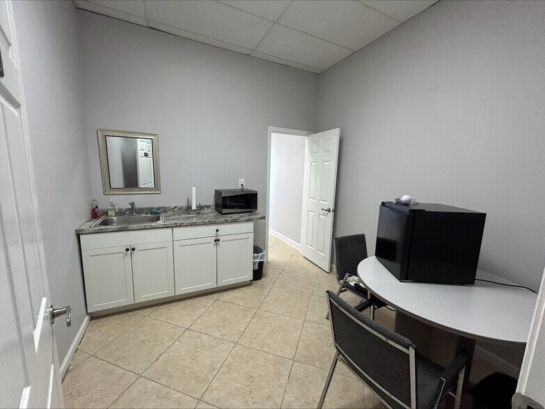 More Photos Of 4824 Hwy 17 Byp, Myrtle Beach Freestanding For Lease