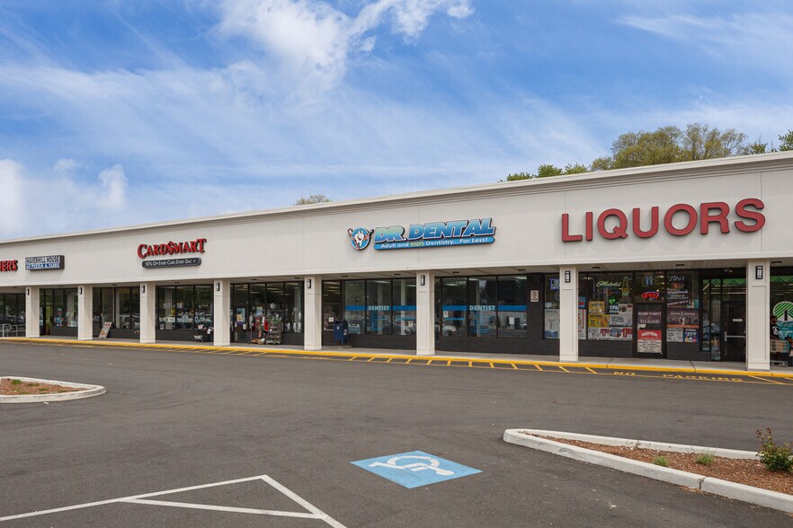 More Photos Of 225 Lincoln Ave, Haverhill Unknown For Lease