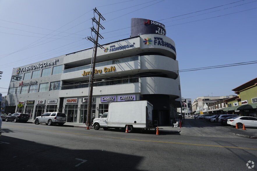 More Photos Of 726 E 12th St, Los Angeles Freestanding For Lease