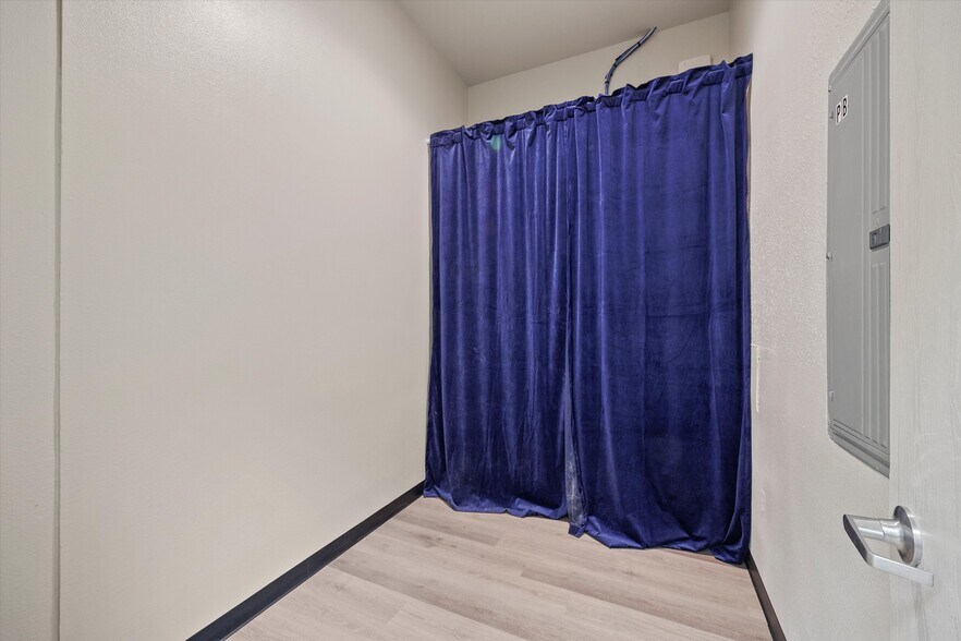 More Photos Of 4130 N Martin Luther King Blvd, North Las Vegas Office For Sale