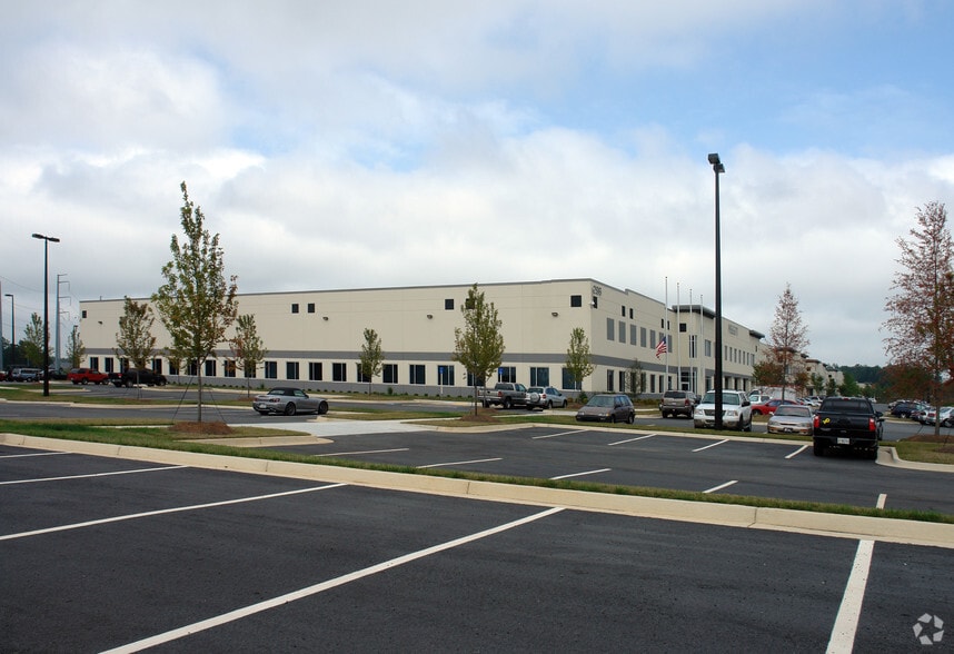 More Photos Of 296 Brogdon Rd, Suwanee Warehouse For Lease