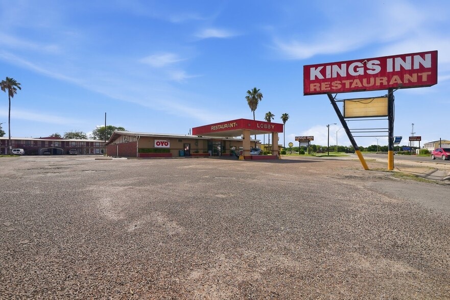 More Photos Of 815 S US Highway 281, Alice Hotel For Sale