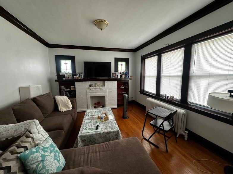 More Photos Of 3100 N LeClaire Ave, Chicago Apartments For Sale