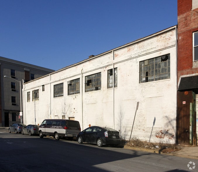 More Photos Of 301-317 N Front St, Baltimore Warehouse For Sale