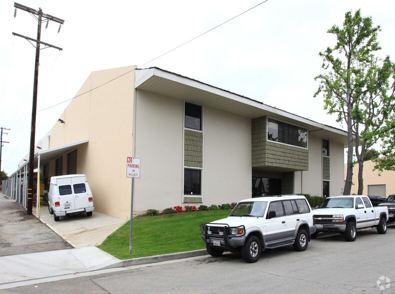 More Photos Of 1450-1464 E 29th St, Signal Hill Research And Development For Sale