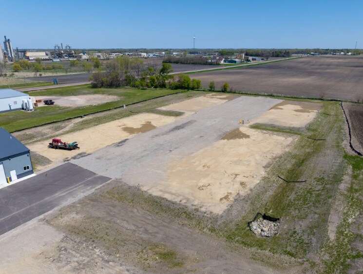 More Photos Of 700 Armstrong Dr, Fairmont Service For Sale