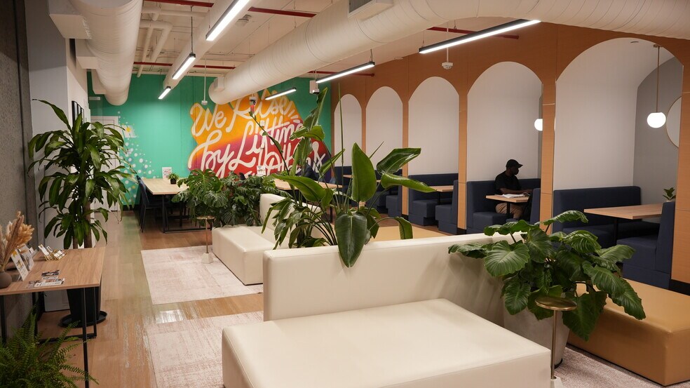More Photos Of 1100 Brickell Bay Dr, Miami Coworking Space
