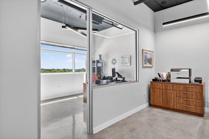 More Photos Of 7301 SW 57th Ct, South Miami Office For Sale