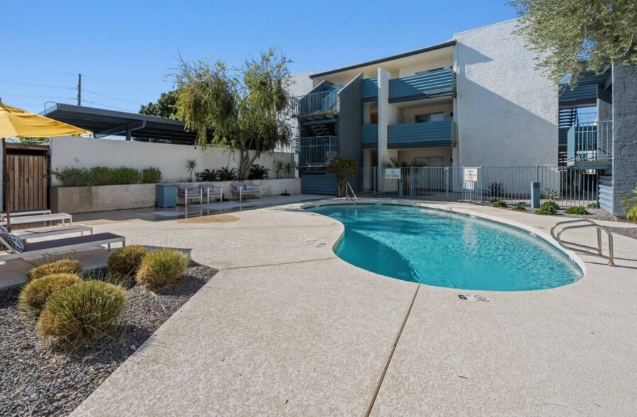 More Photos Of 2930 N 52nd St, Phoenix Apartments For Sale