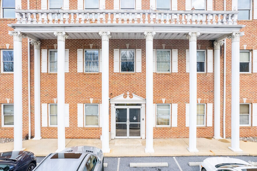 More Photos Of 6 Hearthstone Ct, Reading Medical For Lease