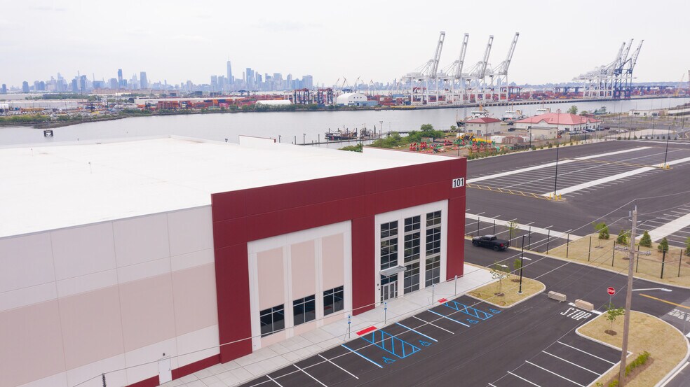 More Photos Of 101 Port Lincoln Rd, Bayonne Distribution For Lease