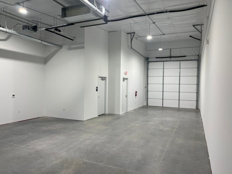 More Photos Of 18021 Longenbaugh Rd, Cypress Warehouse For Lease