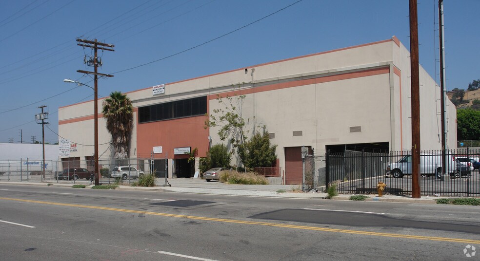 More Photos Of 1550 N San Fernando Rd, Los Angeles Warehouse For Lease