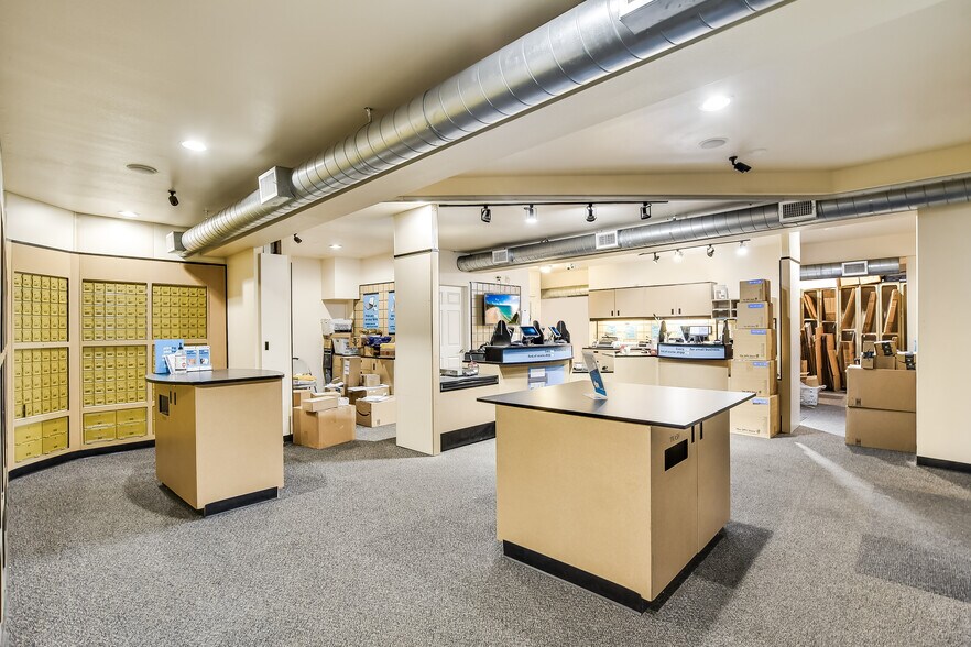 More Photos Of 1101 W 34th St, Austin Freestanding For Sale