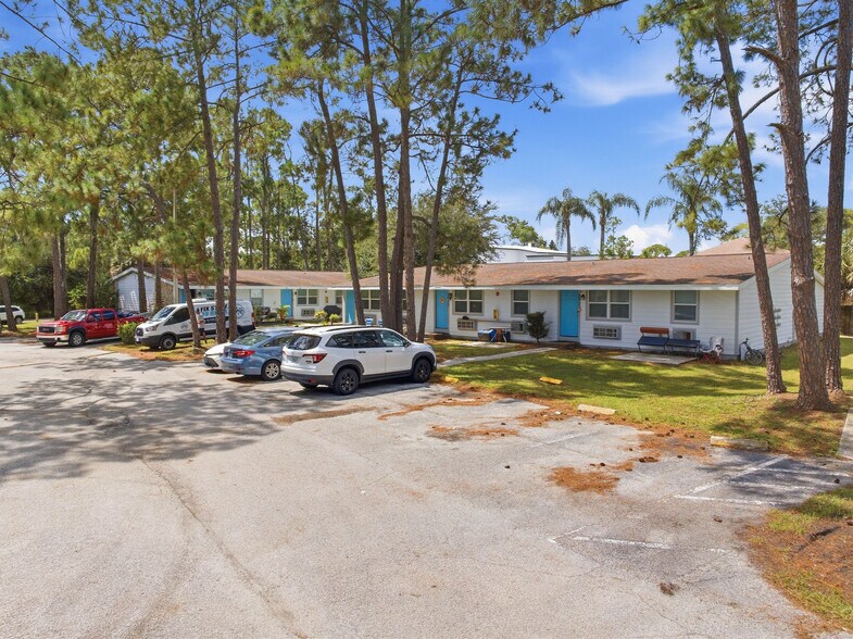 More Photos Of 5901 Bryce Ln, Tampa Apartments For Sale