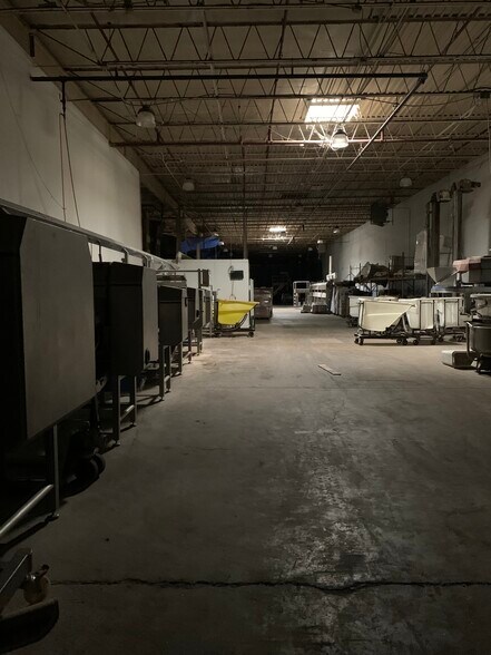 More Photos Of 475 Bloy St, Hillside Warehouse For Lease