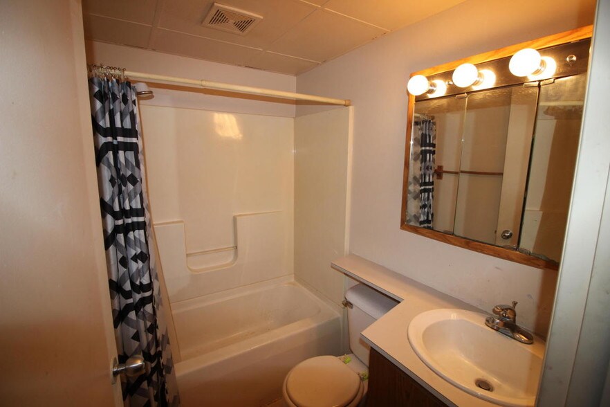 More Photos Of 218 N Main St, Fort Atkinson Apartments For Sale