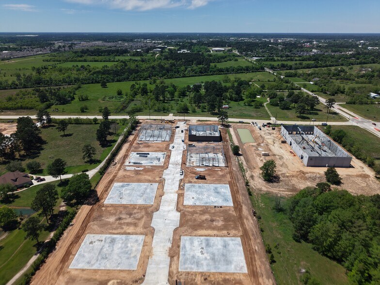 More Photos Of 1523 S Persimmon St, Tomball Unknown For Lease