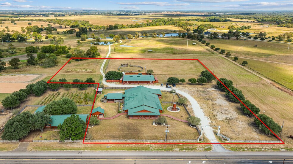 More Photos Of 2692 Highway 105 W, Navasota Specialty For Sale