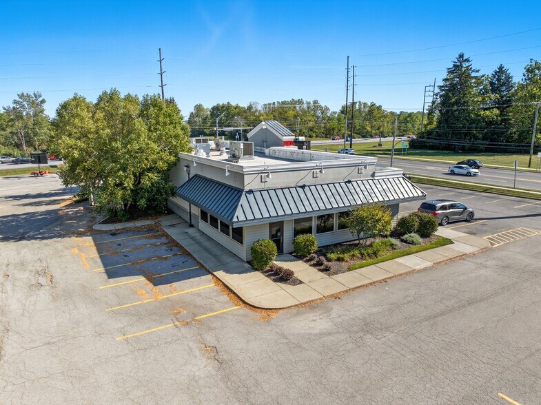 More Photos Of 1304 E Main St, Ashland Restaurant For Sale