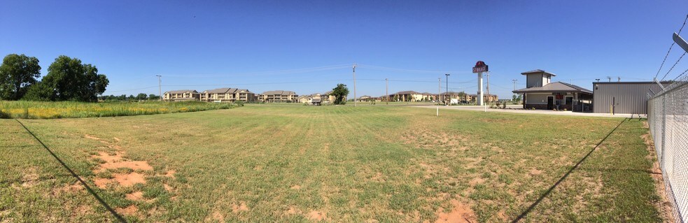 More Photos Of 1302 S MacArthur Blvd, Oklahoma City Land For Lease
